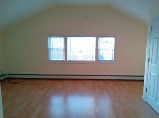 (Undisclosed Address), West Babylon, NY 11704