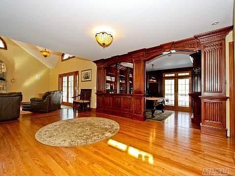 5th image of 12 Fiddlers Green Dr