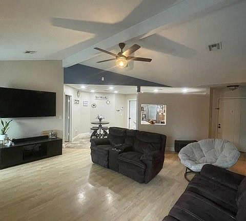 4th image of 2409 E Park Pl