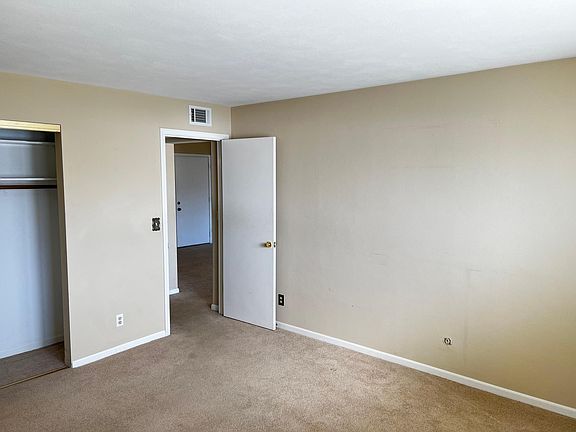 5th image of 2701 W Willowlake Dr APT 72