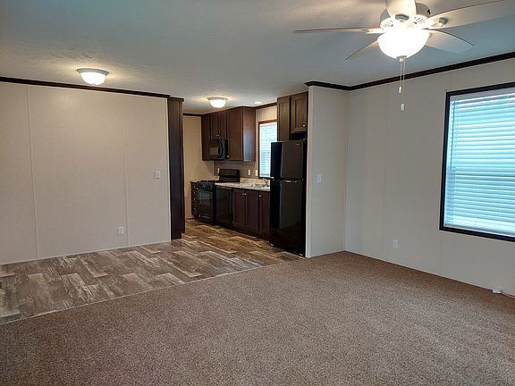 3rd image of 15 Birch Dr #15