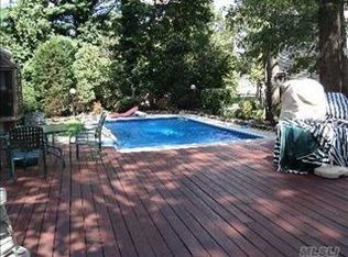 9 Belinda Ct, Smithtown, NY 11787