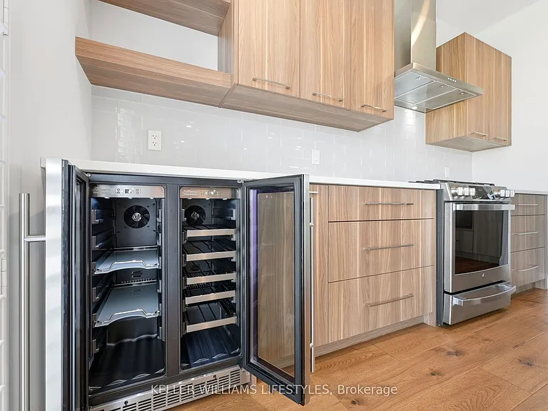 140 Crestview Dr — Photo 17