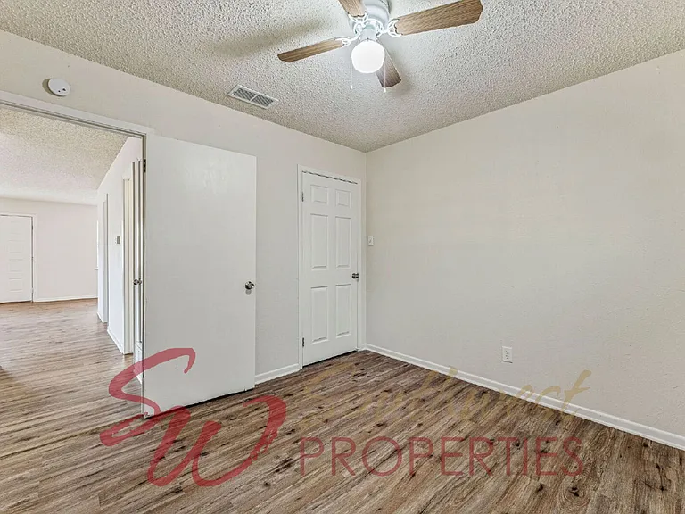 1373 W McNeill St #B — Photo 9