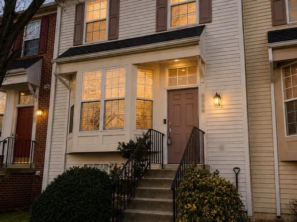 9246 Jessica Dr, Manassas Park, VA 20111