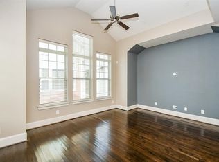 716 Nicholson St #716, Houston, TX 77007