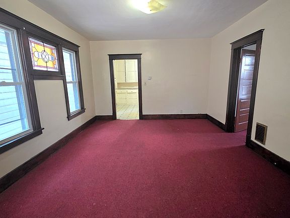 2nd image of 110 Briscoe Ave #2