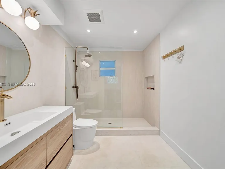 14995 NE 9th Ave — Photo 17