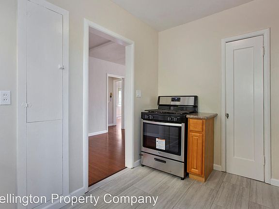 5th image of 605 Hillsborough St #2