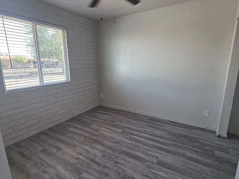 1001 N 32nd Ave #2 — Photo 5