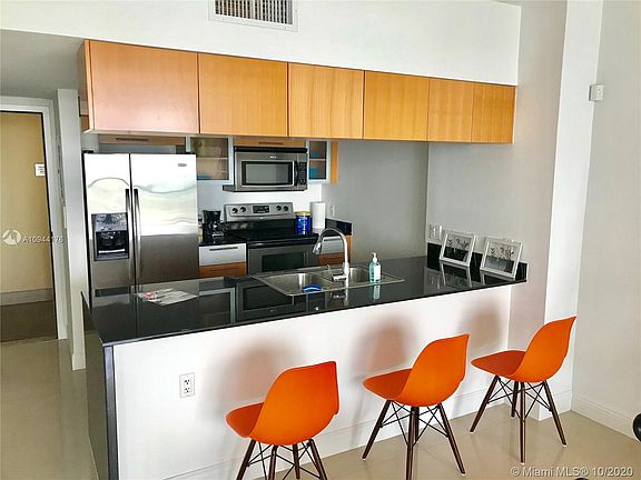 2nd image of 1750 N Bayshore Dr APT 1911