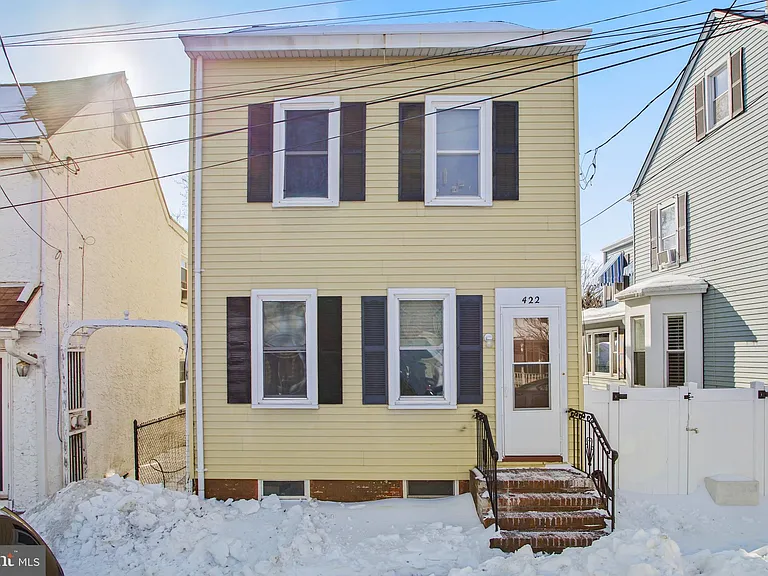 422 Prince St — Photo 1