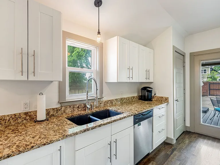 1018 N 6th St — Photo 10