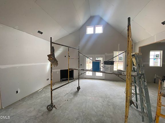 3rd image of 86 Rabbit Run Dr