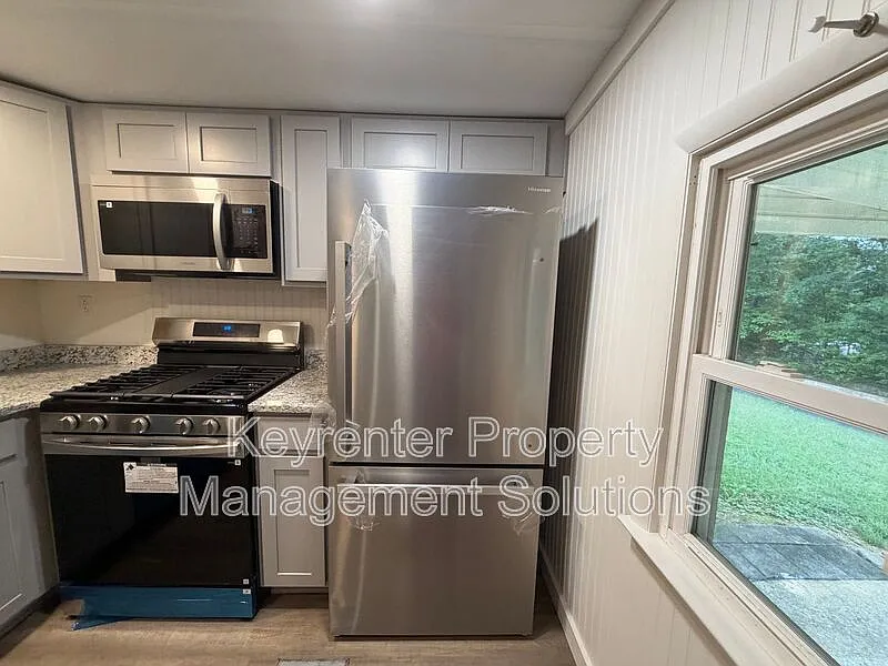 2 bed, 2.0 bath, 1255 sqft, $1,600 — Photo 4
