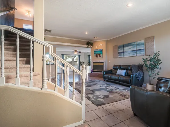 6412 Saint Josephs Ave NW, Albuquerque, NM 87120