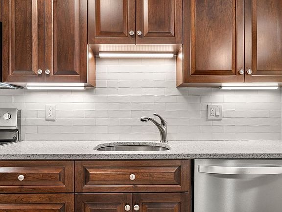 4th image of 60 Longwood Ave APT 310