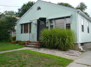 52 Strathcona Rd, Cranston, RI 02910