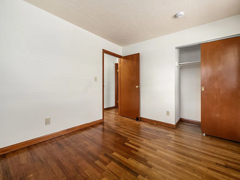 1140 Eastfield Rd #1 — Photo 11