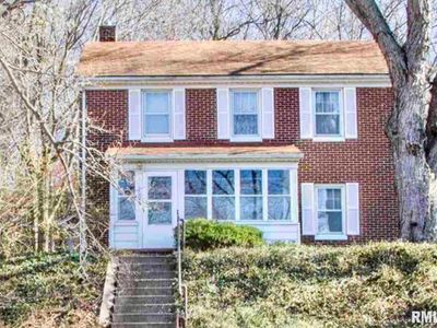 1025 23rd St, Rock Island, IL, 61201