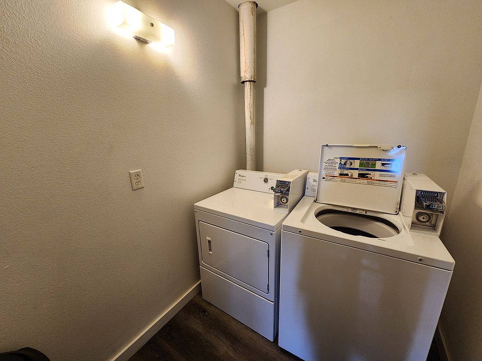 Center St 103 - 2_10202025