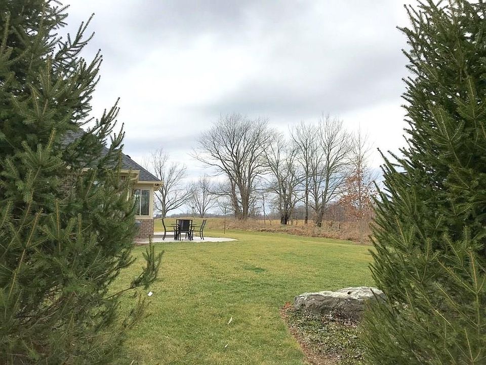2nd image of 66 Woodview Dr