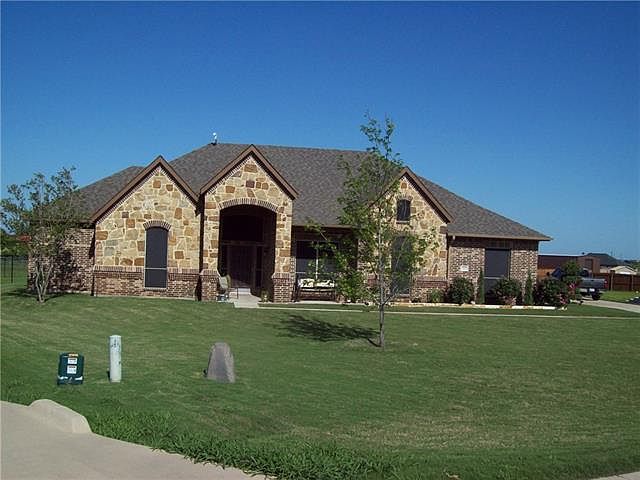 1st image of 126 Loycie Cir