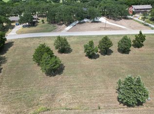 628 Country Club Rd, Ardmore, OK 73401