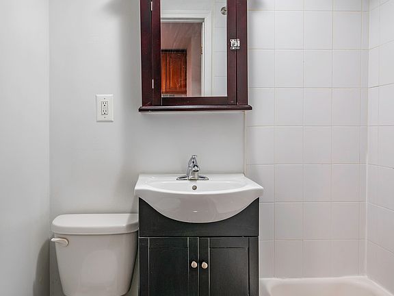 5th image of 310 W 49th St #1FW