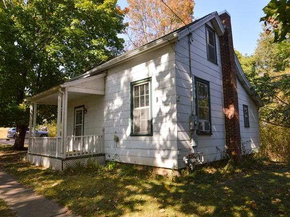 2649 Carroll St, Dubuque, IA 52001