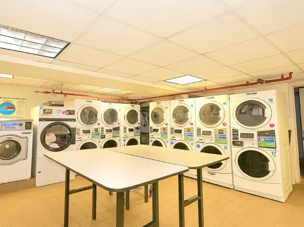 95 Christopher Street image 9 of 9