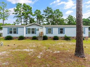 137 Topsail Lake Dr, Hampstead, NC 28443
