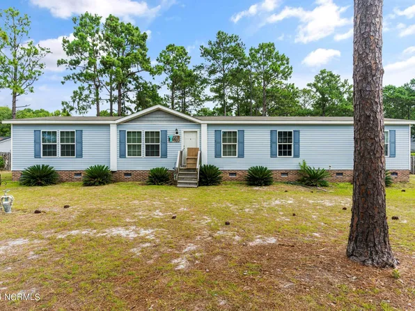 137 Topsail Lake Drive, Hampstead, NC 28443