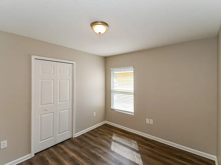 10267 Normanwood Ct — Photo 13