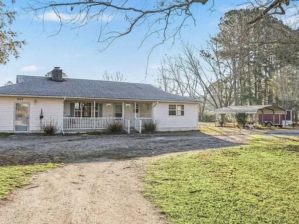 1897 Heritage Rd., Loris, SC 29569