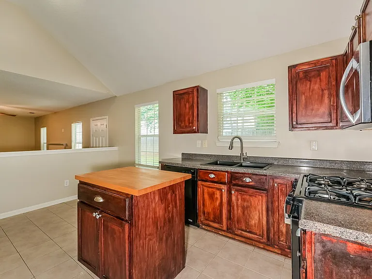 4710 Millenium View Ct — Photo 7