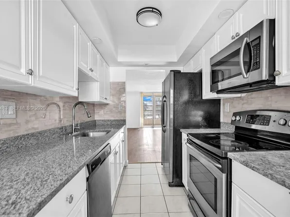 3361 NW 47th Ter APT 220, Fort Lauderdale, FL 33319