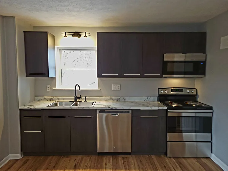 357 Gilmore St — Photo 13