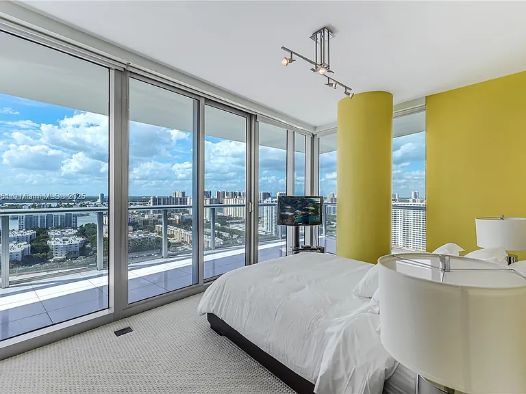 17001 Collins Ave #2508 — Photo 21