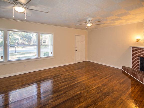 5th image of 3203 E Gonzalez St