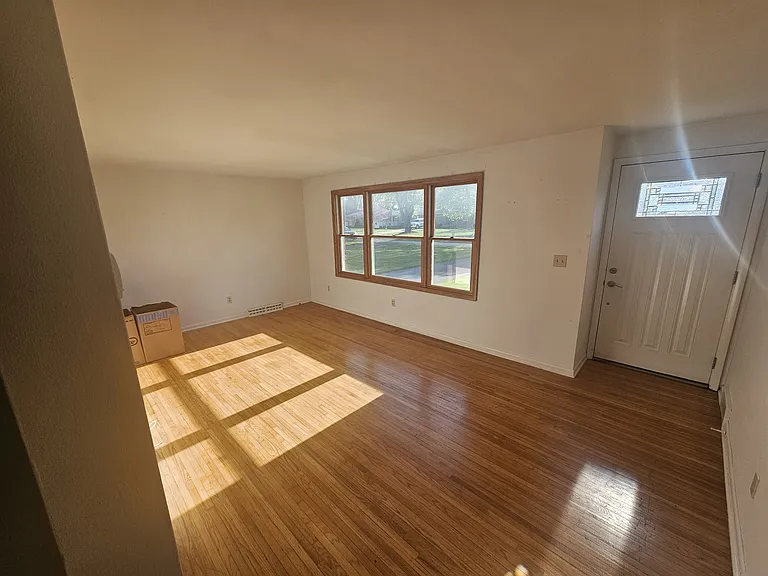 147 Iris Ave #1 — Photo 8