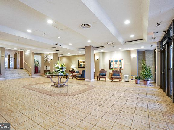 4th image of 7420 Westlake Ter APT 1306