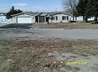 17104 Chalet Dr, Bellevue, NE 68123