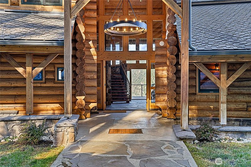 3rd image of 8355 Mountain Home Road