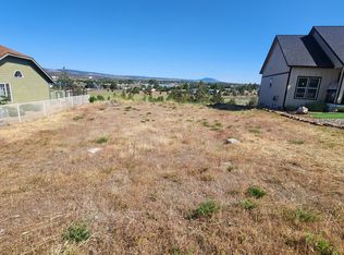 825 SW Sunnyside Dr, Madras, OR 97741