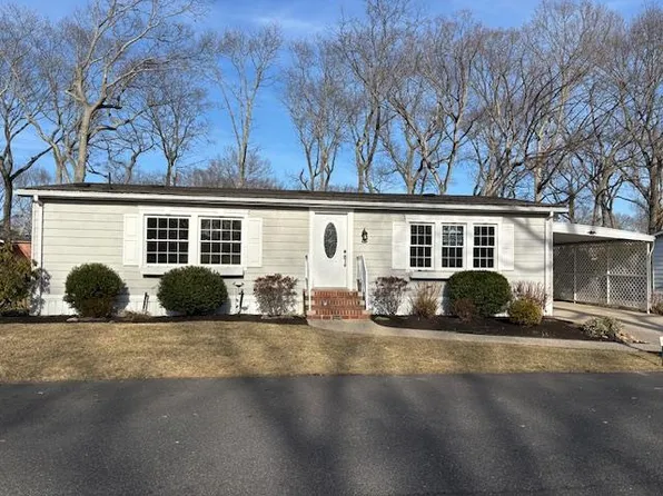 1661 Old Country Rd UNIT 465, Riverhead, NY 11901