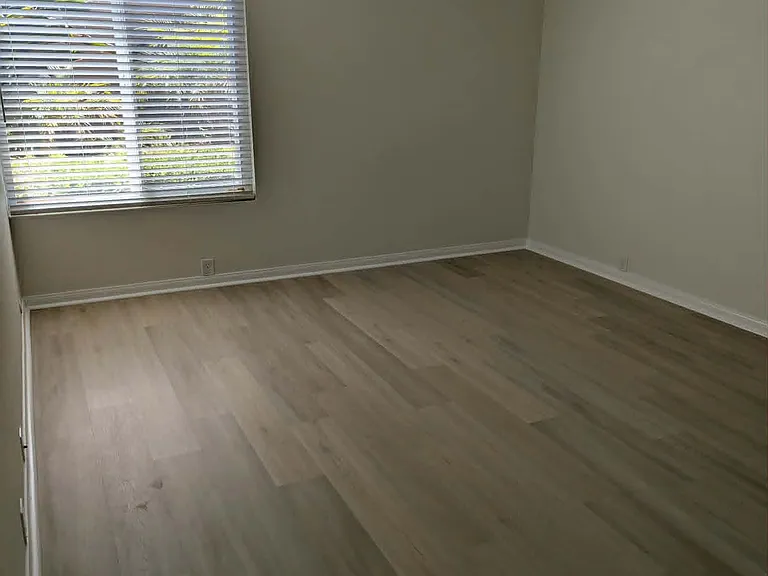 Large primary bedroom
