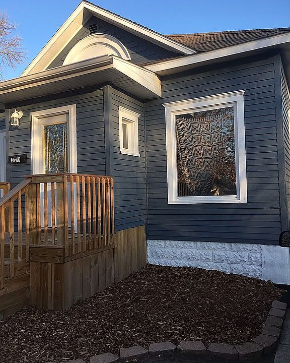 2nd image of 320 S Maple