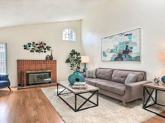 2nd image of 91 Rosewell Way
