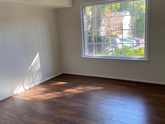 3rd image of 840 Azalea Dr #18